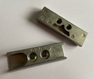 GU Schließplatte 9-42301-18
