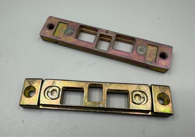 Roto Schließstück Kantenriegel R605A77 / 6482321700