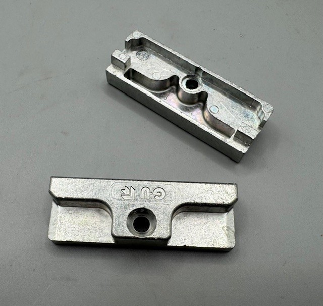 GU Schließplatte 35858