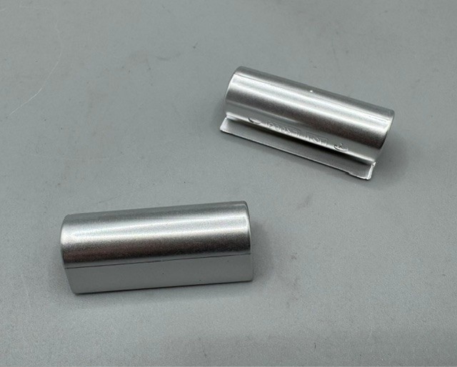 Aubi Winkelband Abdeckkappe LK006 silber