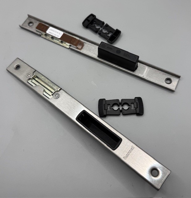 Heroal Haustürschließblech 8602 00, links